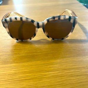 Beautiful cat eye authentic Gucci sunglasses